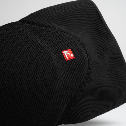 Impact volleyball kneepads react model, close up, black